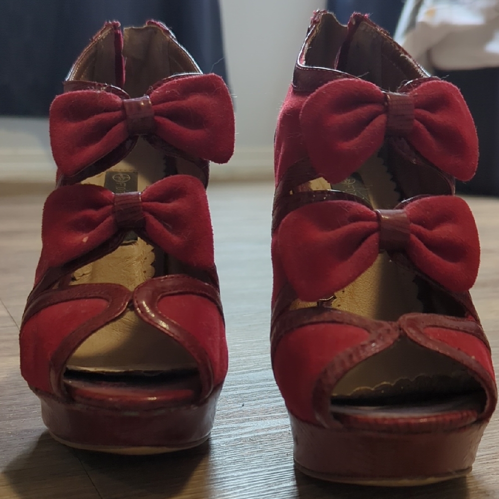 Elegant Red Bow Women's Heels